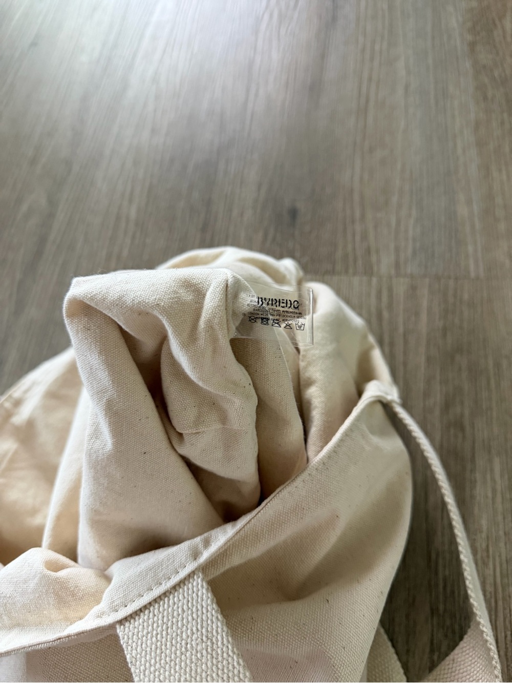 Byredo Blanche Canvas Tote in Cream with Blue & Red Logo Print - Picture 4 of 4